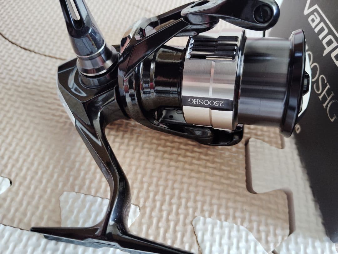 23ヴァンキッシュ 2500SHG シマノ　美品