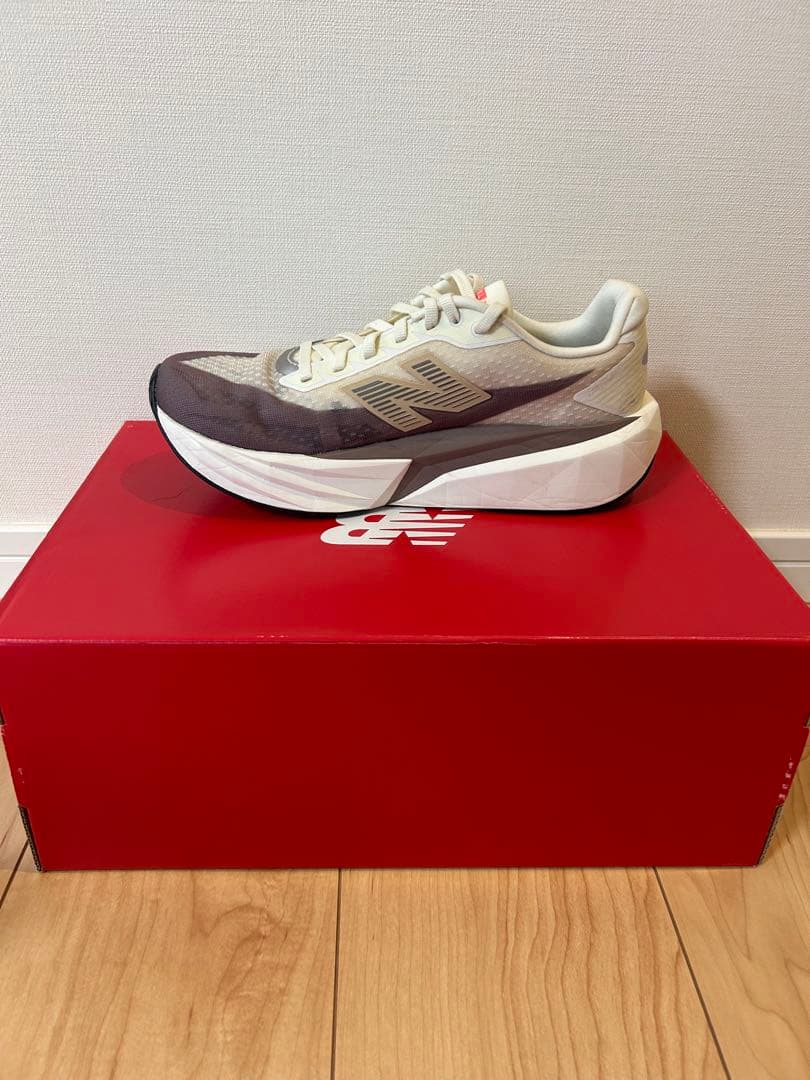 New Balance FuelCell Rebel V5 25cm メンズ