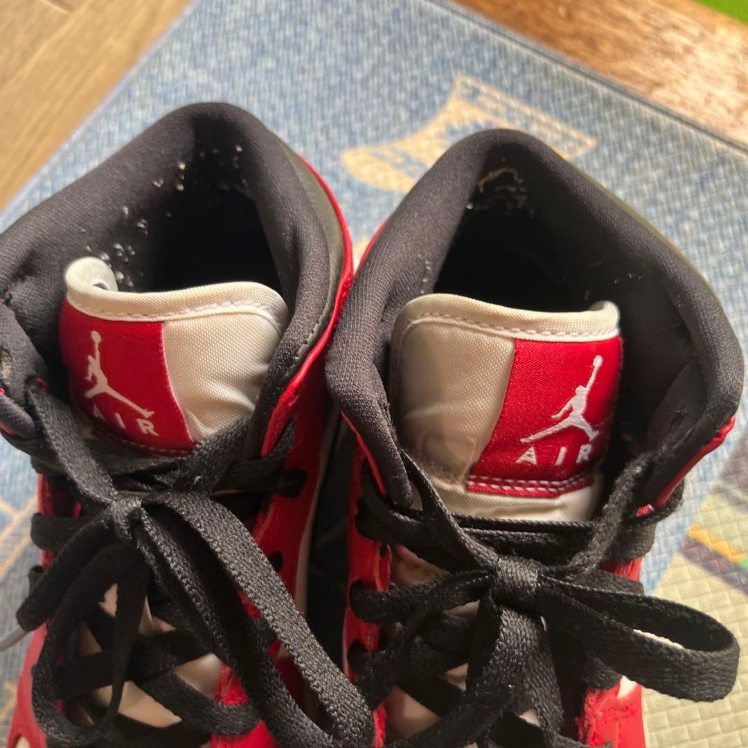 Nike Air Jordan 1 赤白黒 ハイカット