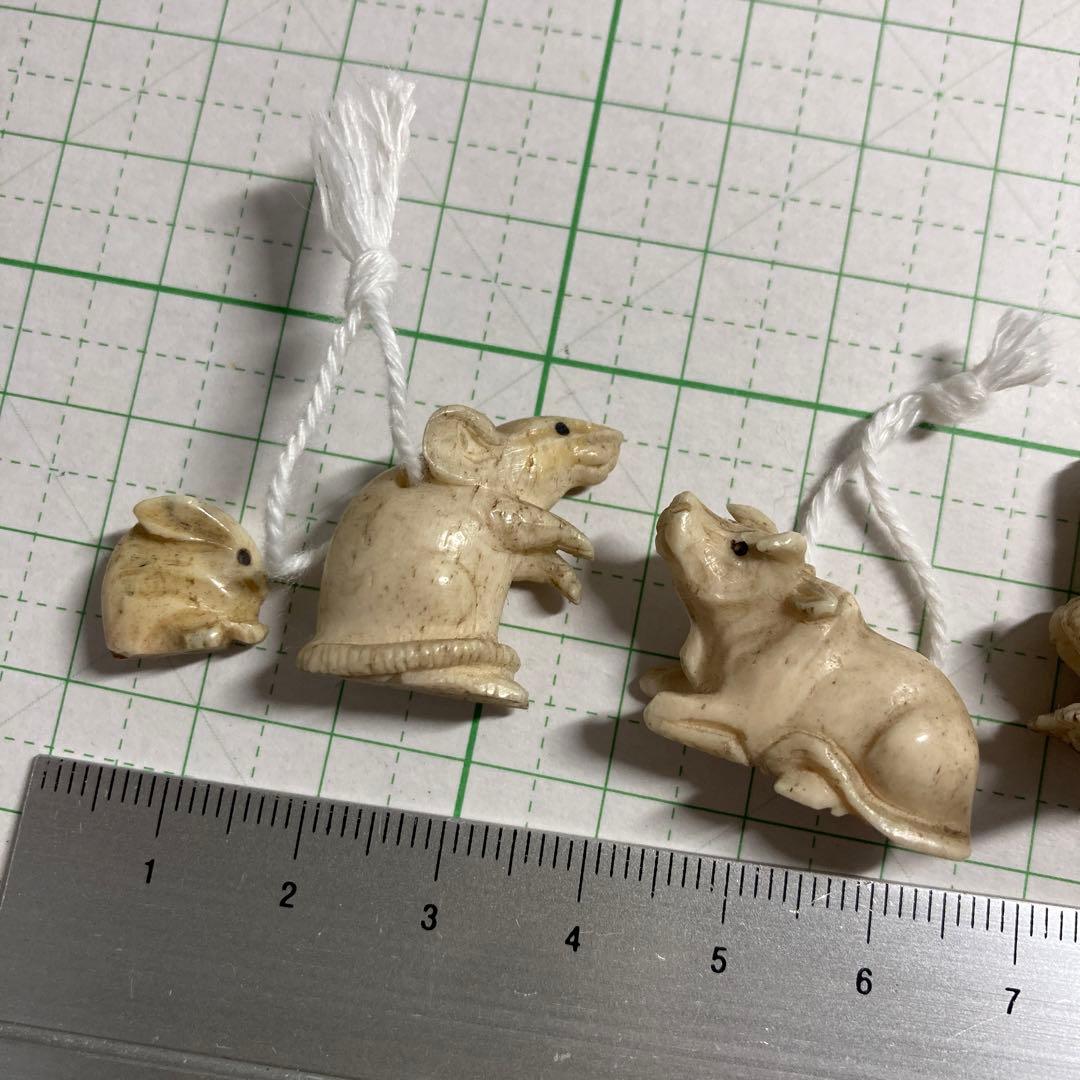 天然素材　精密彫刻　アンティーク　根付　置物