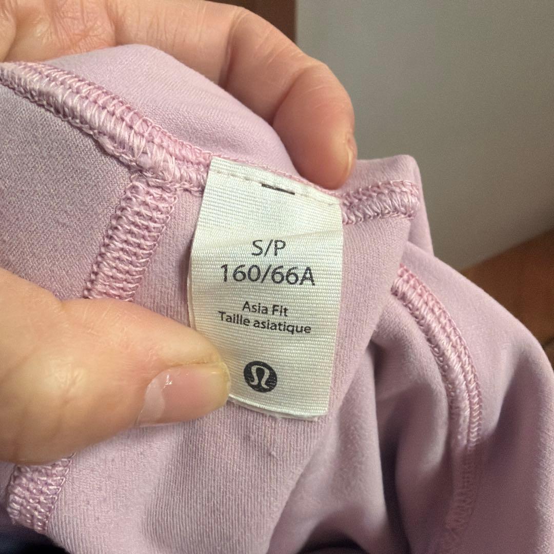 Lululemon ヨガウェア タンクトップとレギンスセット