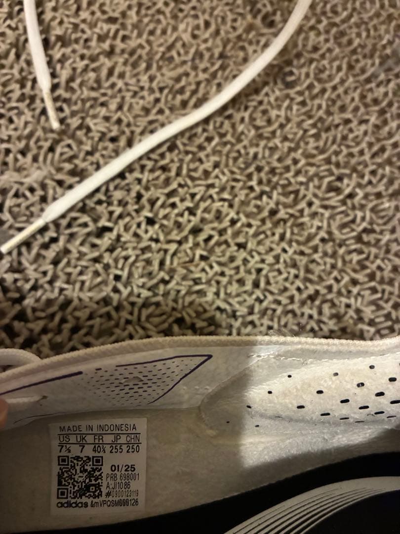 adidas Predator サッカーシューズ ホワイト/ブラック/ゴールド