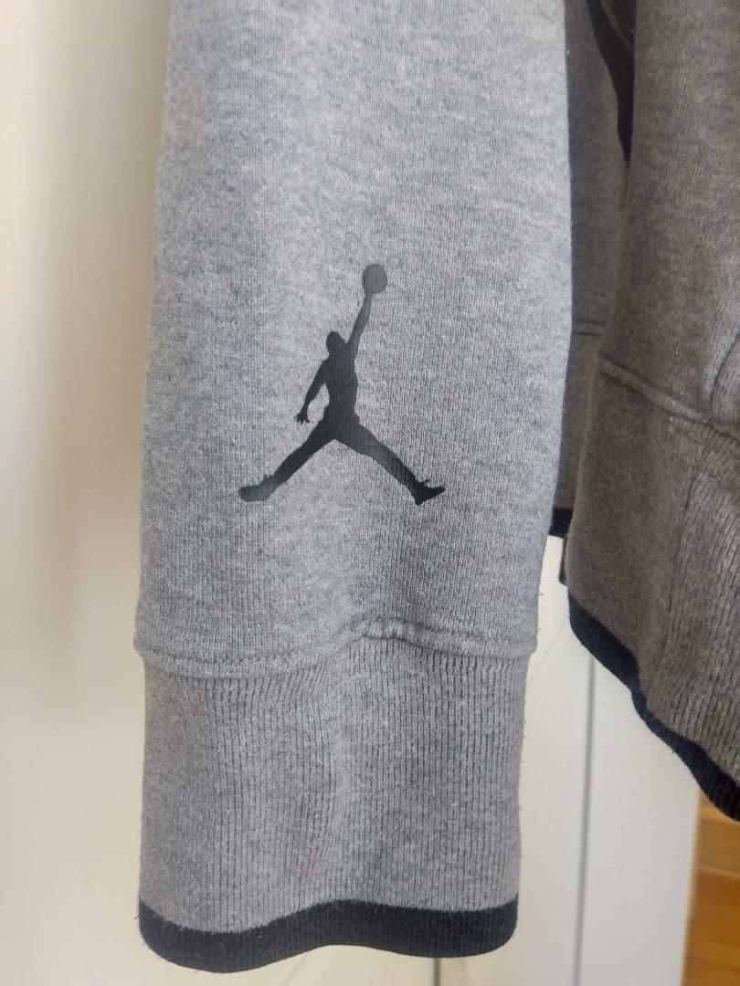Air Jordan グレー フーディー　バックプリント