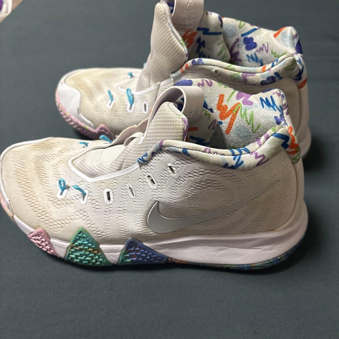 シューズ(男性用) Nike Kyrie 4