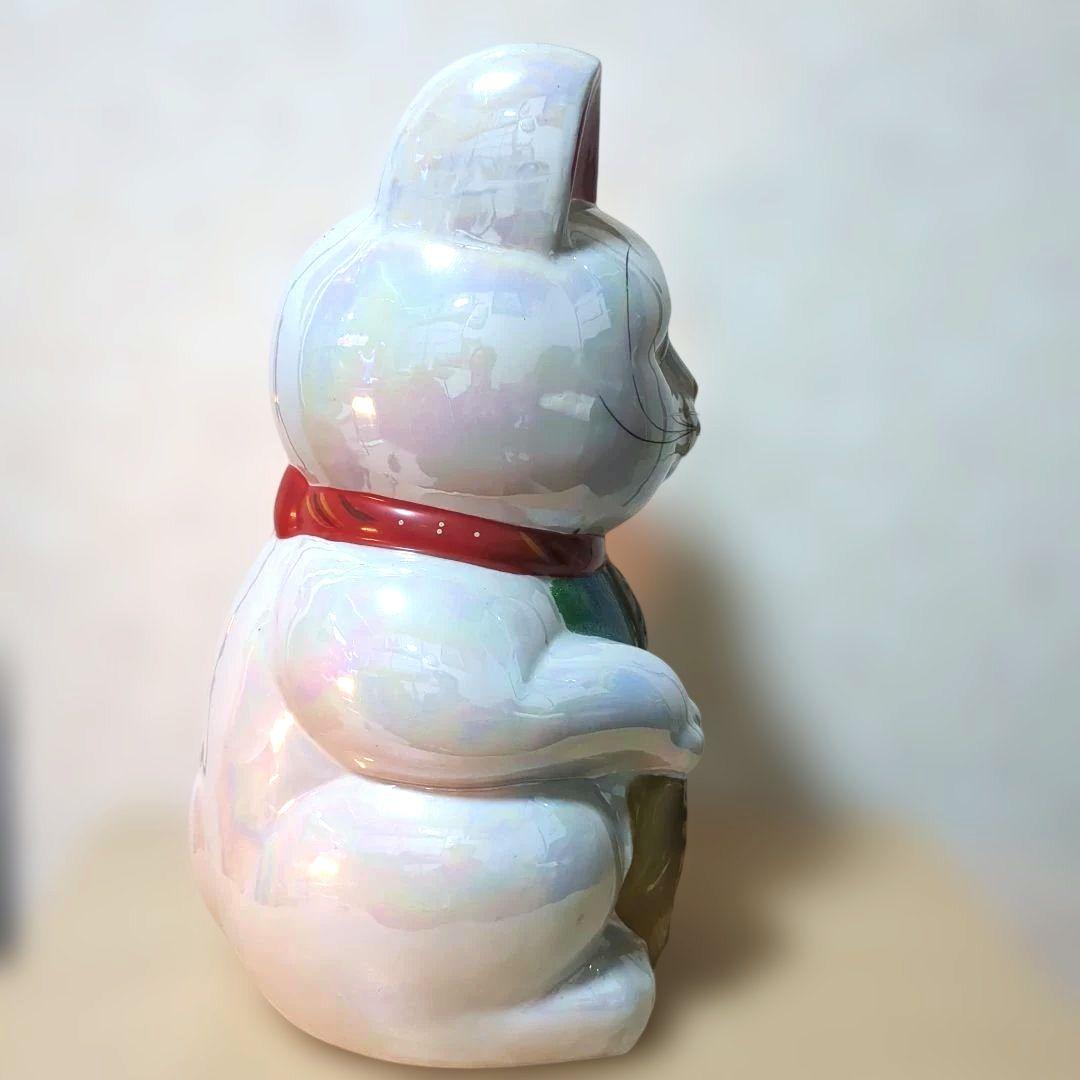 パール色の親子の招き猫の陶器の置物