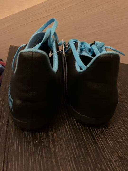 27.5cm フットサルシューズ　adidas