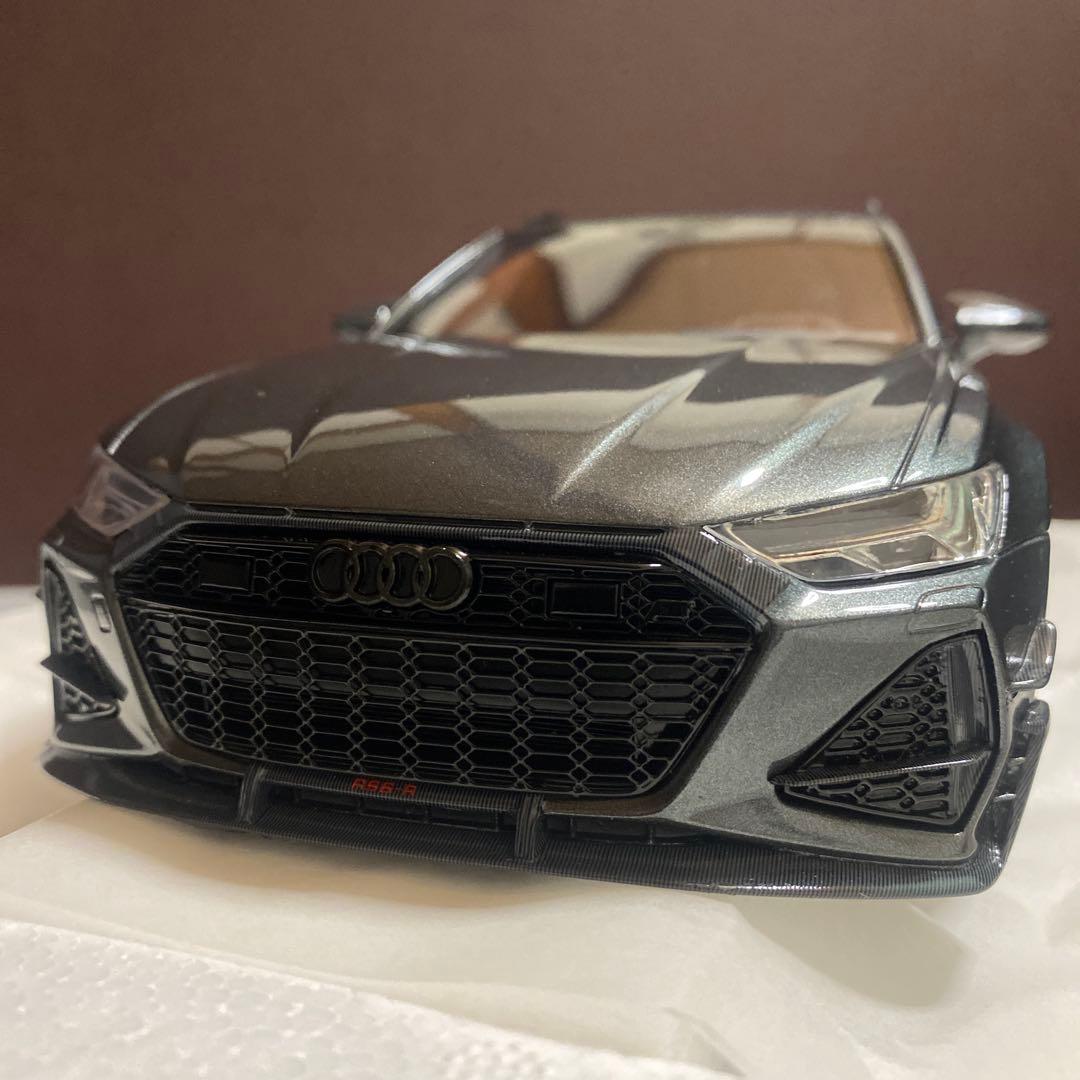 1/18 アウディ　アプト　RS6-R グレー
