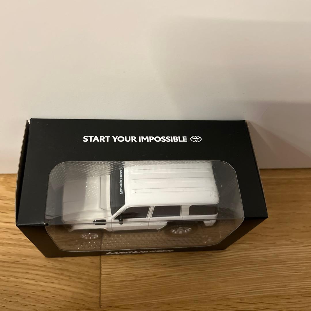 トヨタ ランドクルーザー 70 プルバックカー　ミニカー