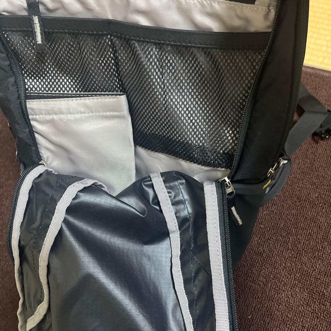 新古美品！deuter Race EXP AIR 14+3 リュック雨カバー付き