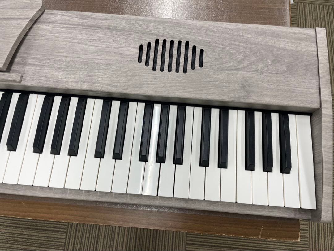スタンド付き　電子ピアノ88鍵盤　給電タイプ　木目調ボディ　グレー