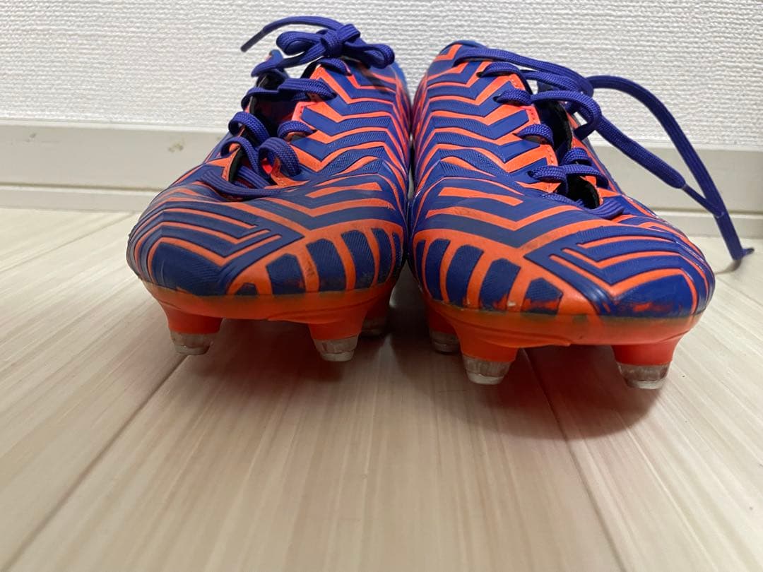 サッカー　スパイク アディダス プレデター インスティンクト SG 26.5