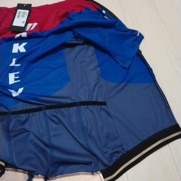 【新品】オークリーAERO JERSEY