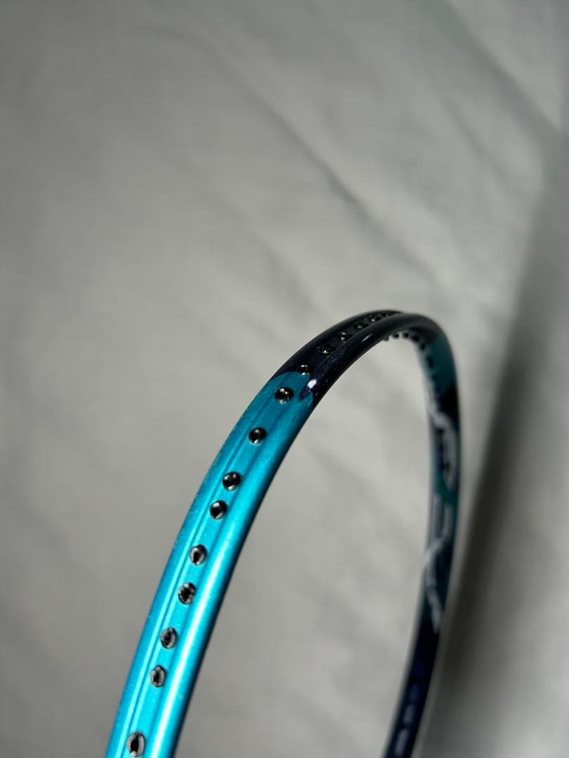 YONEX バドミントンラケット　NANOFLARE700 (4UG6)ケース付
