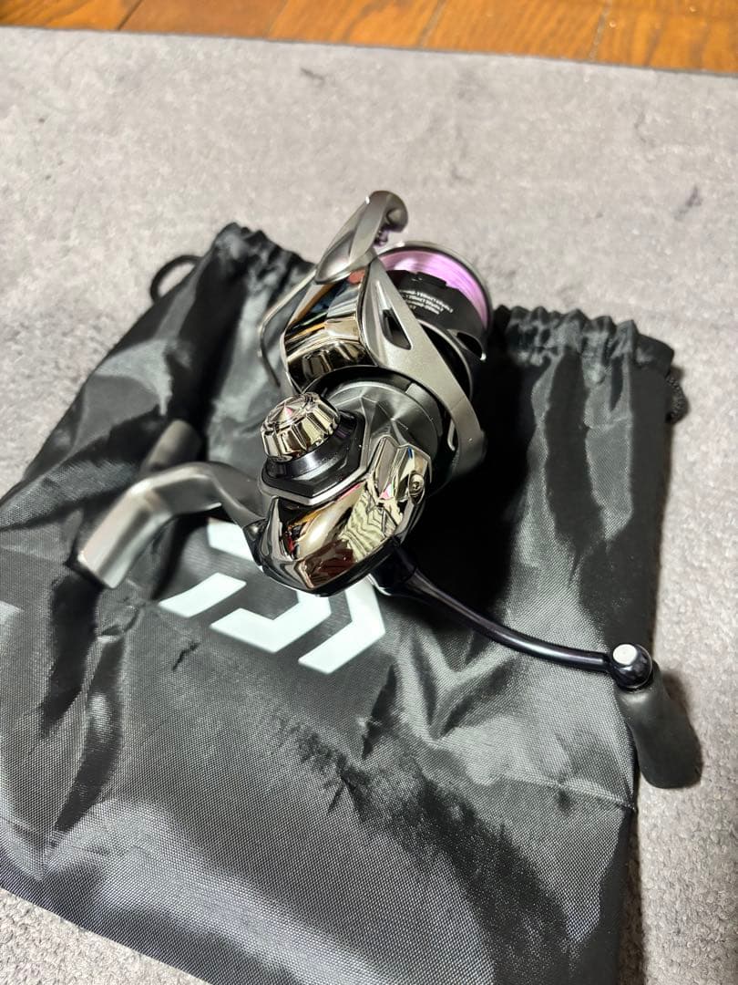 極美品 25カルディアFC LT2500S-H 10ベアリング仕様