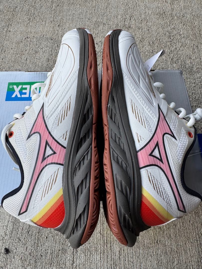 【新品未使用】MIZUNOミズノ　ウェーブファング2 ワンピース限定モデル