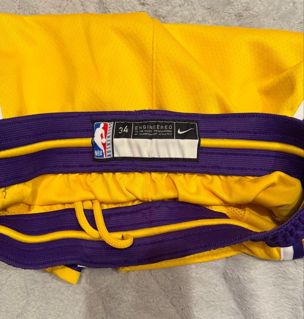 Nike Los Angeles Lakers バスケットショーツ　34