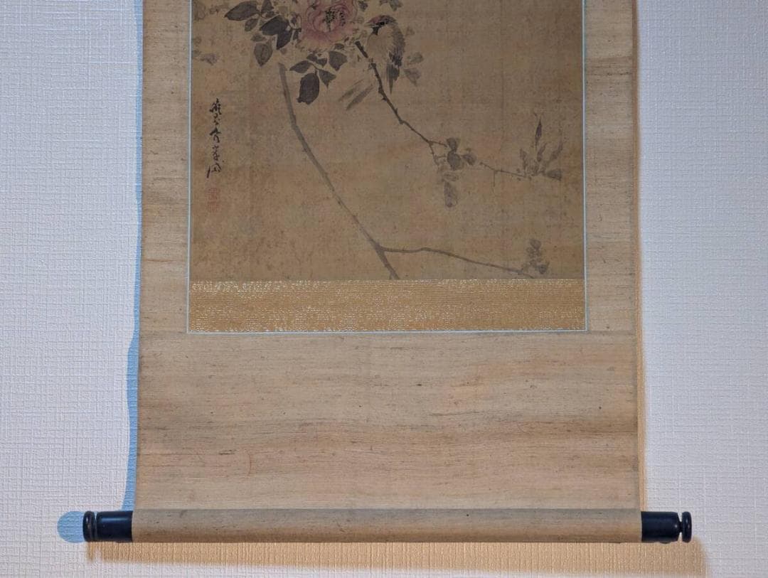 【真作】掛軸　花鳥図　薔薇に小禽　優雅な彩色と筆致が映える一幅　V63