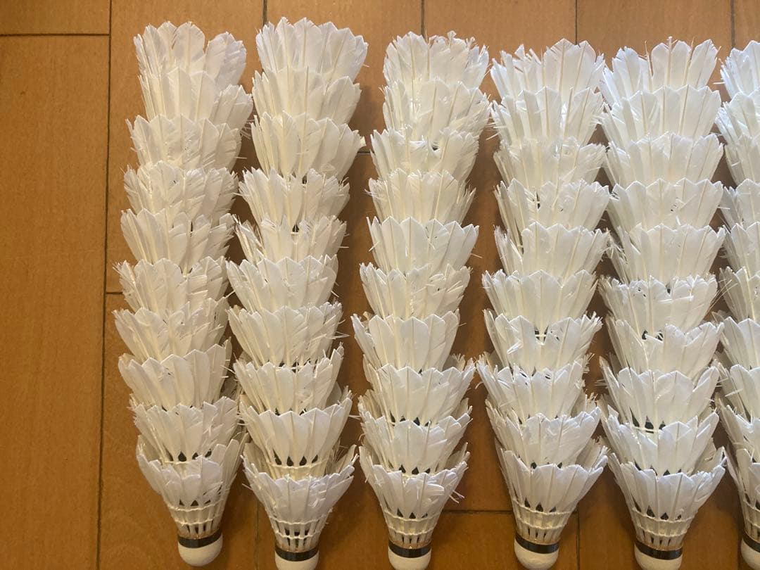 ニューオフィシャル・エアロセンサ700などノック用シャトル　90個