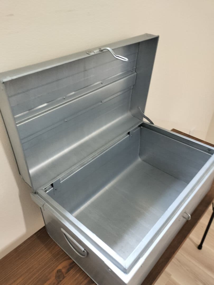 ブリキ　トランク　キャンプ収納