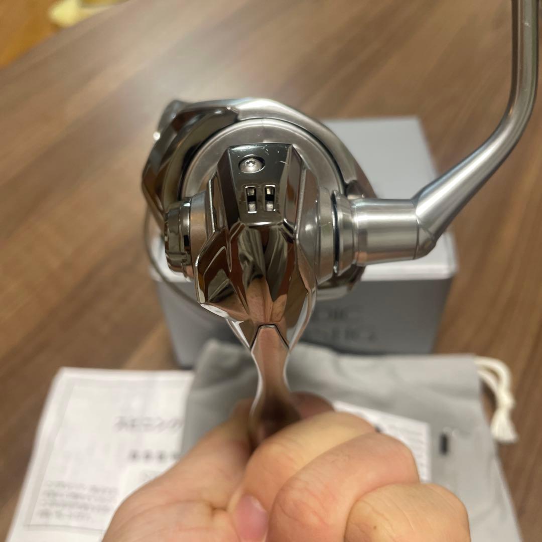 SHIMANO 23STRADIC 2500SHG スピニングリール