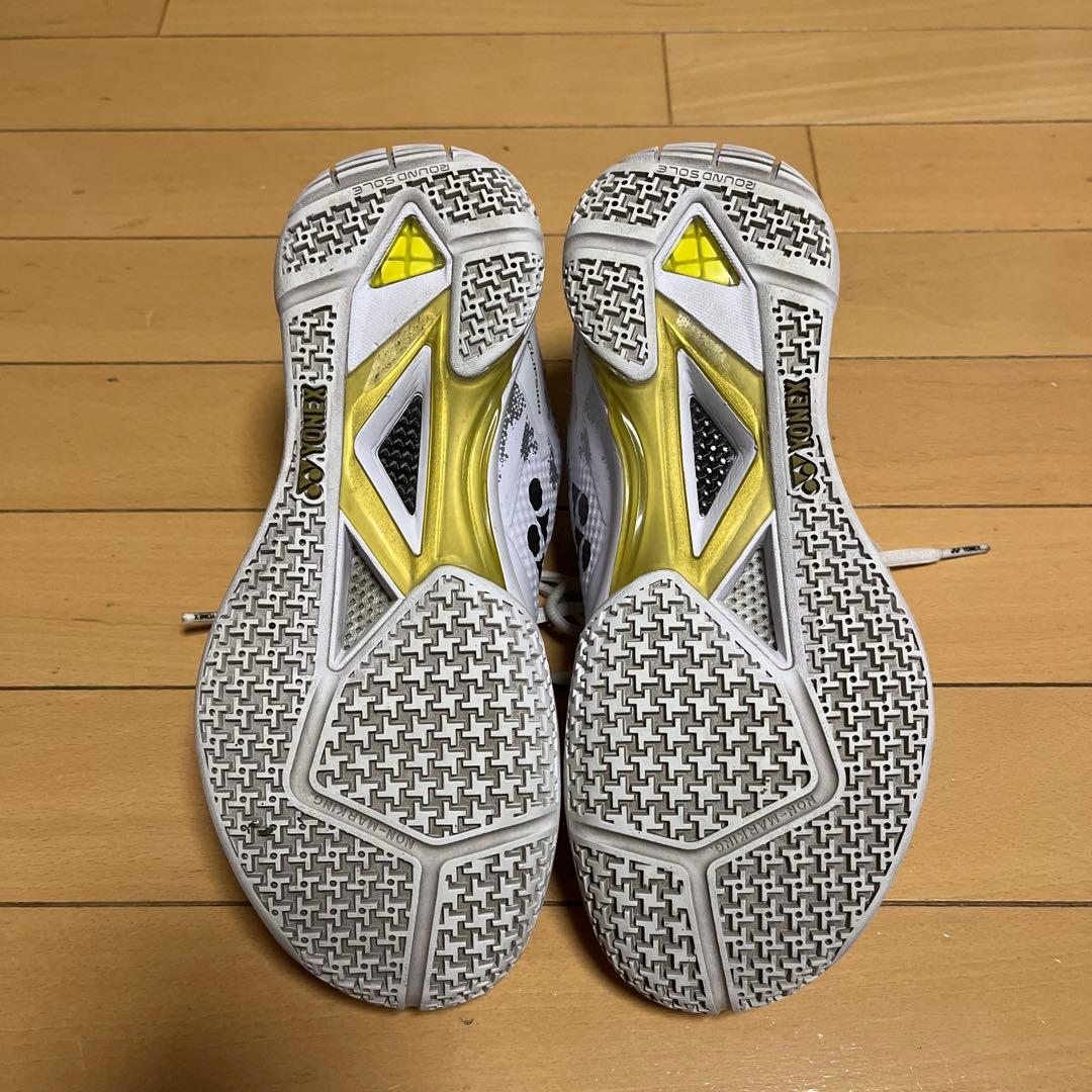 ヨネックス　パワークッション エクリプション Z 24.5cm