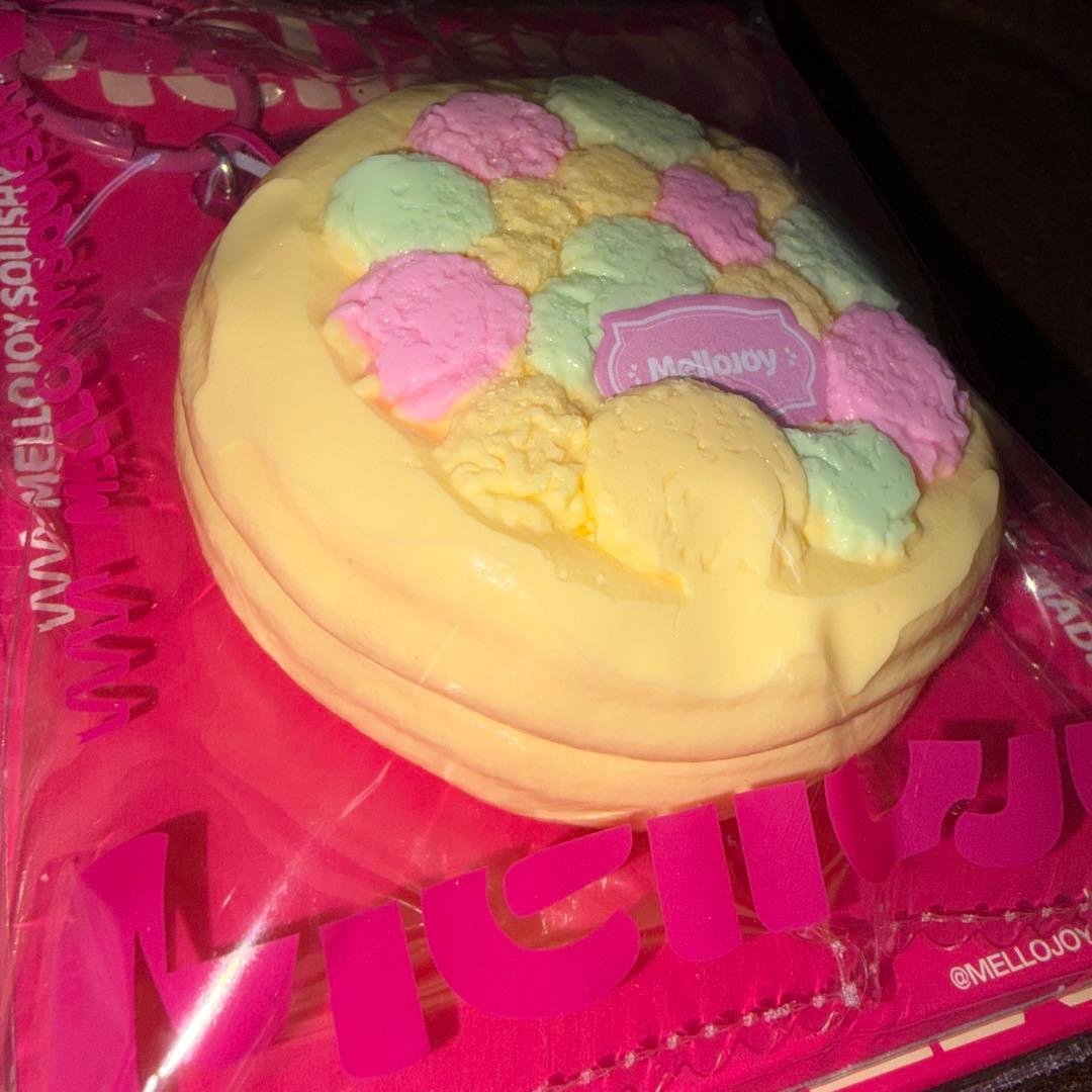 【限定】 メロジョイ ひなあられスフレ 菱餅 Mellojoyスクイーズ