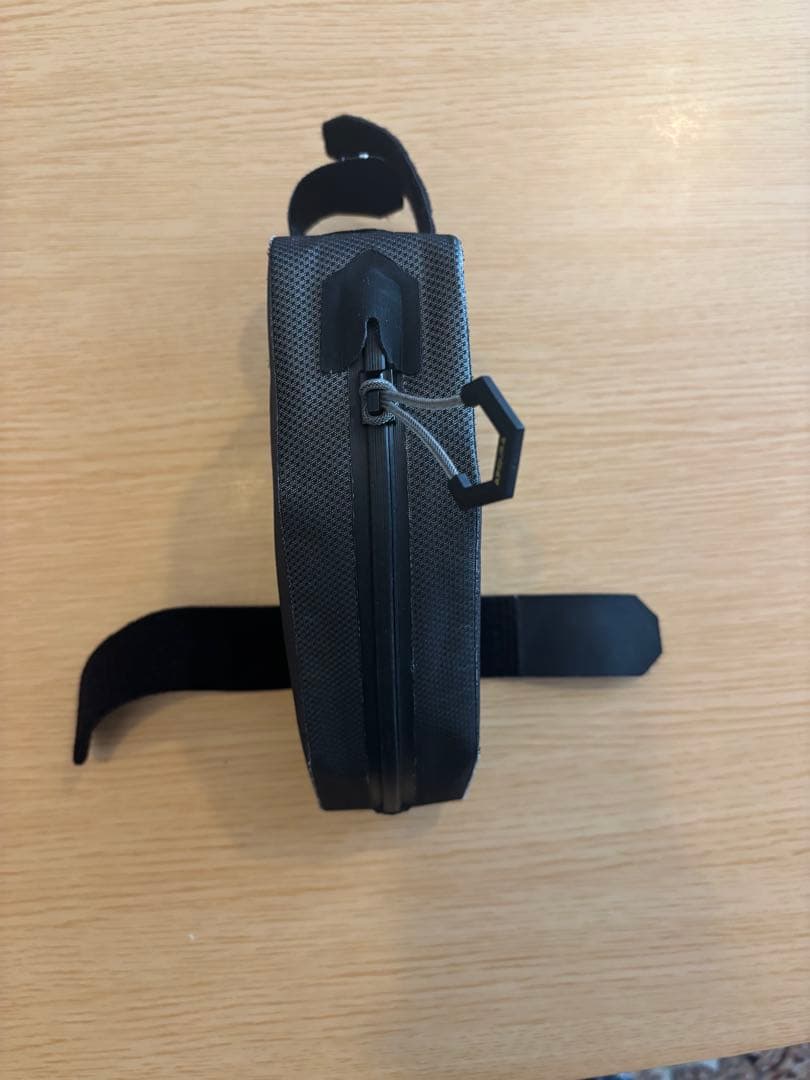 APIDURA トップチューブバッグ　0.5L