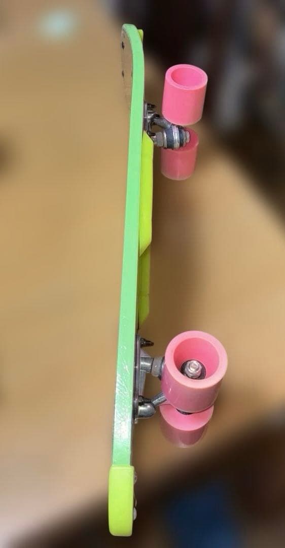 昭和レトロ　カラフルスケートボード ピンクホイール　こども用