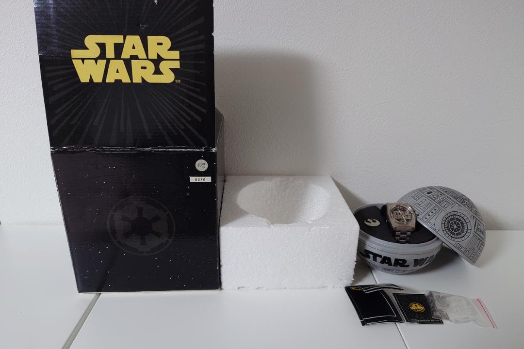 スター・ウォーズ 限定版 ウォッチ デス・スターケース付き
