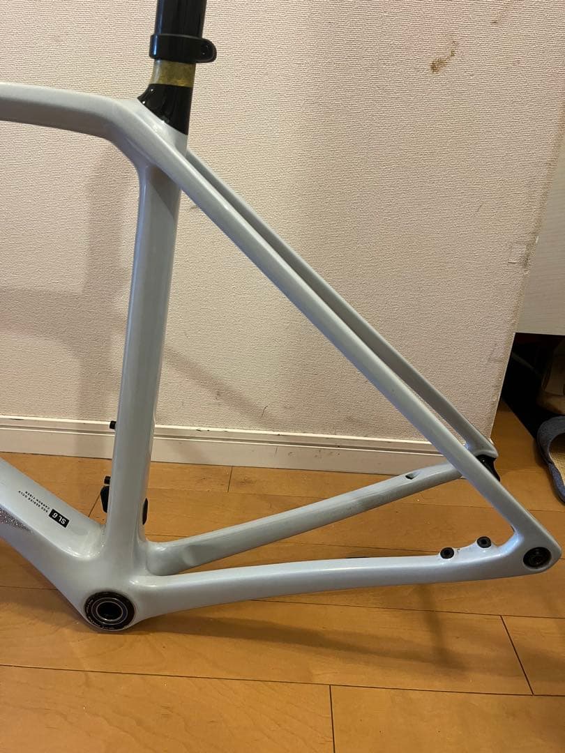 TREK Emonda sl6 2024年モデルフレームセット ディスクブレーキ