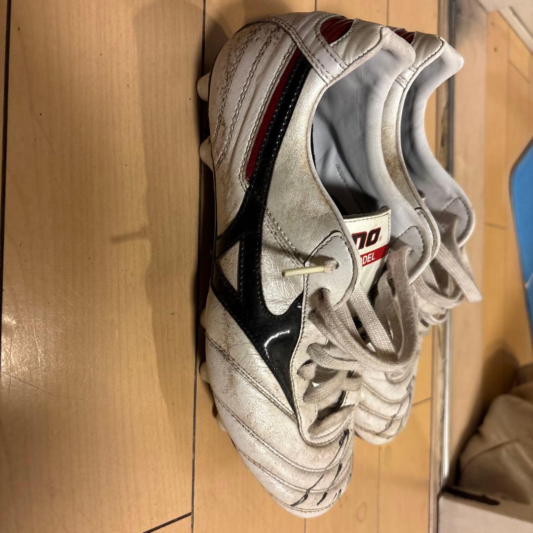 井出遥也サイン入りスパイク Mizuno モレリア