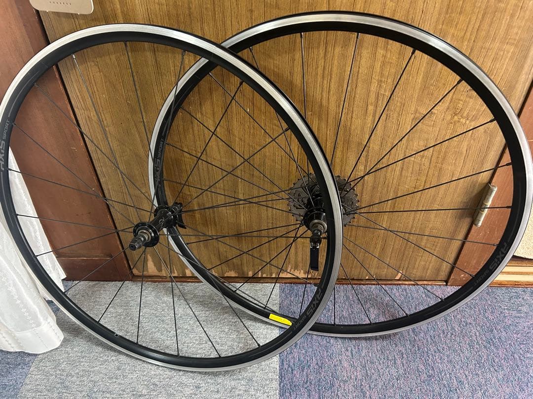 700Cクリンチャーホイールセットシマノ9速(スプロケットは、付属しません)