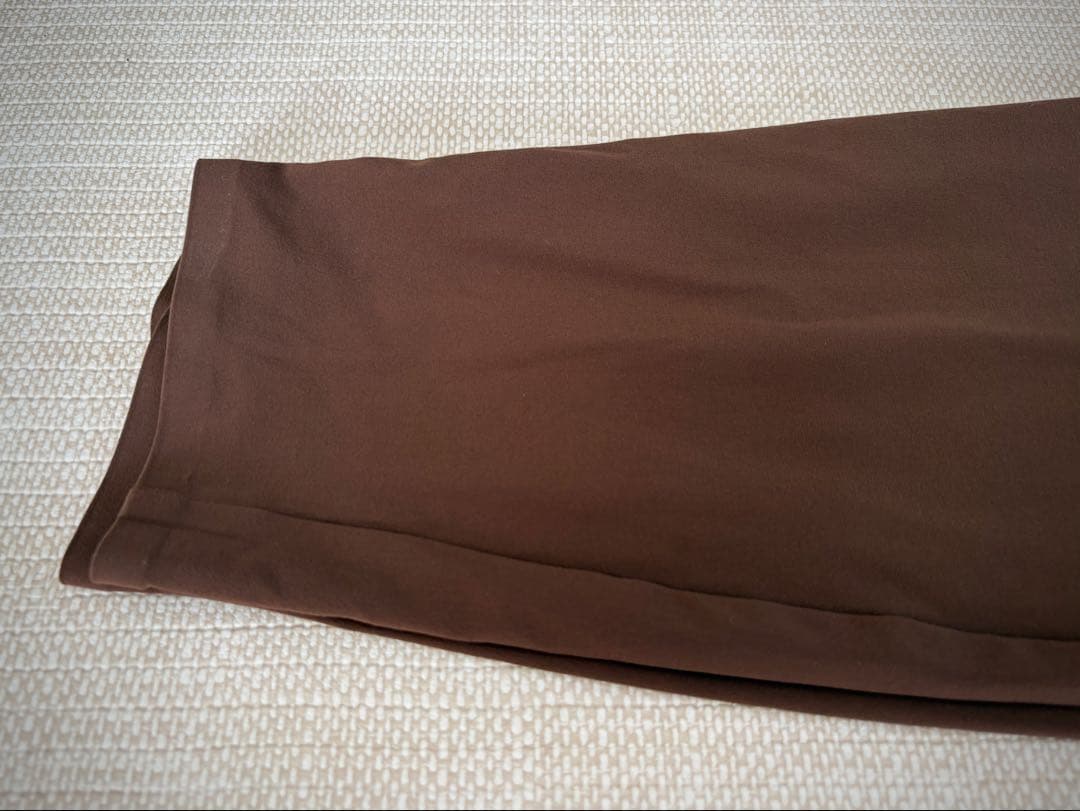 【新品】lululemon パンツ（ブラウン）テーパード　S