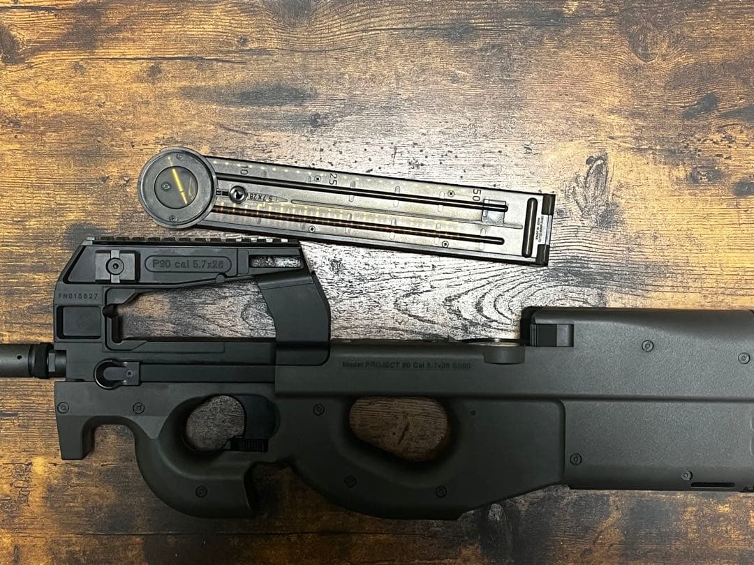 東京マルイ p-90