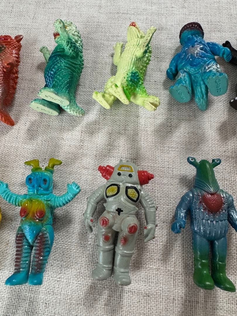 ブルマァク コレクションボックス ウルトラマン 怪獣 16体 フィギュア 希少