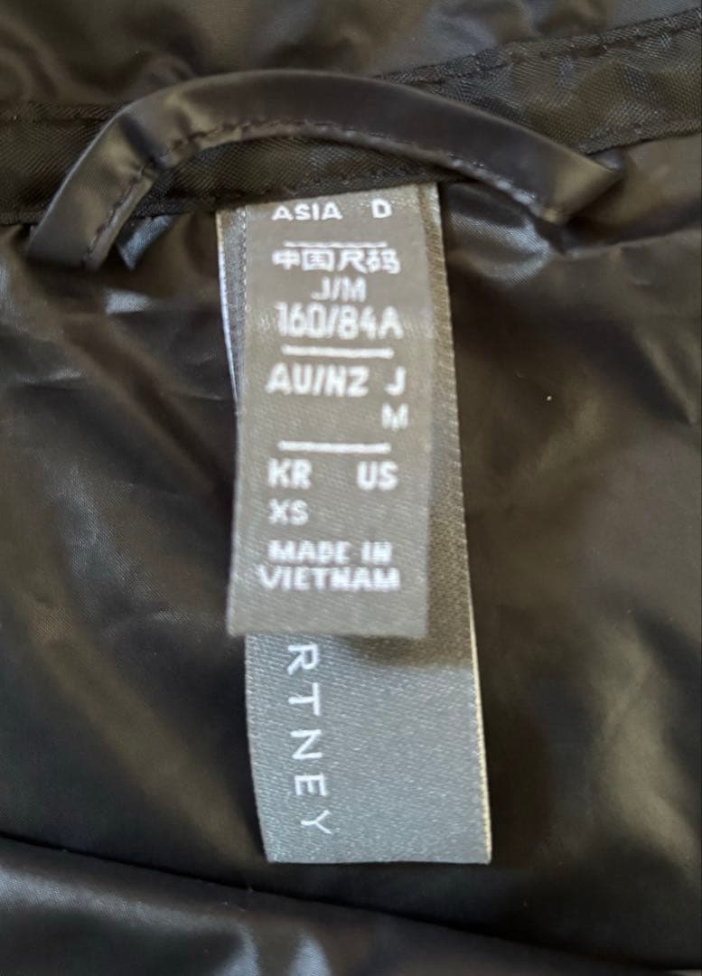 新品⭐︎ADIDAS BY STELLA MCCARTNEY のアウターです。