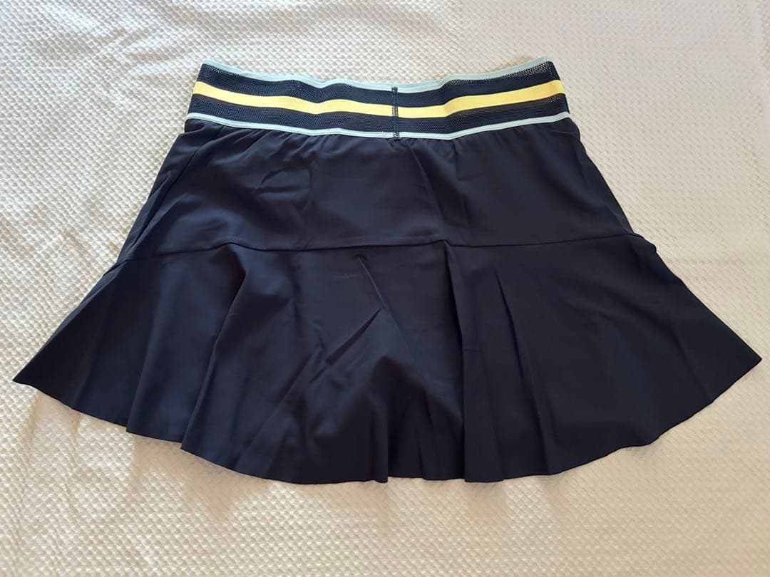 ナイキ　テニスウェア　スコート　US-Mサイズ　新品