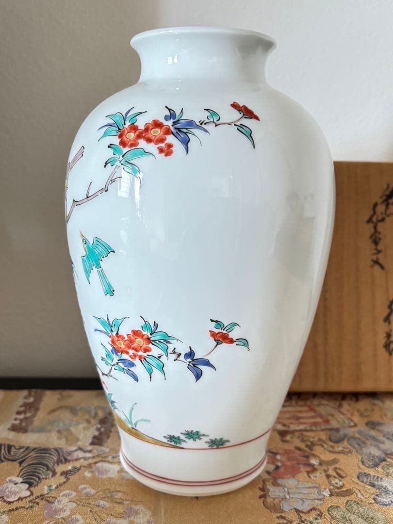 十四代柿右衛門 花瓶 色絵 花鳥文 共箱付 約22cm 美品 有田焼