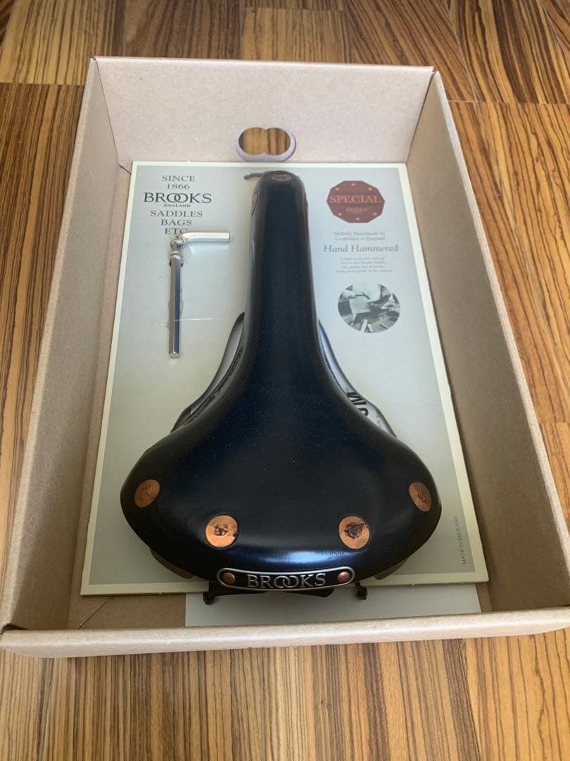 BROOKS（ブルックス）swiftスイフトtitanブラックチタンレールサドル