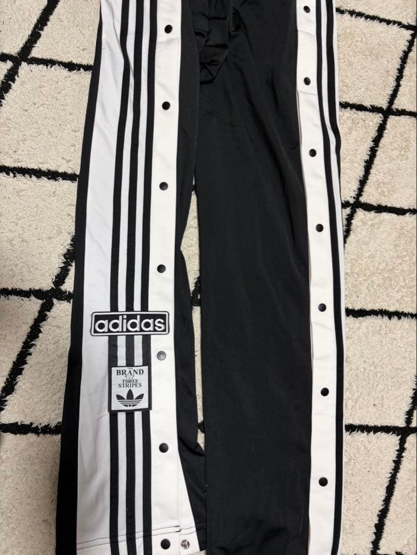 adidas ブレイクパンツ ブラック