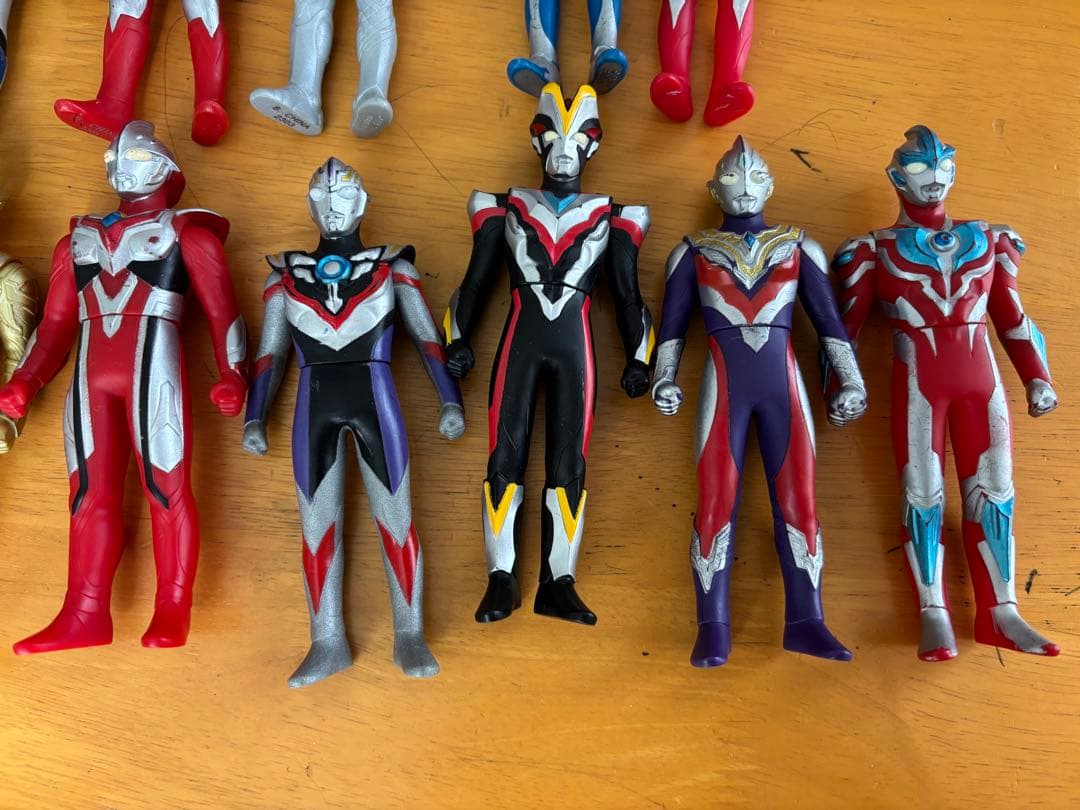 ウルトラマン　フィギュア19体