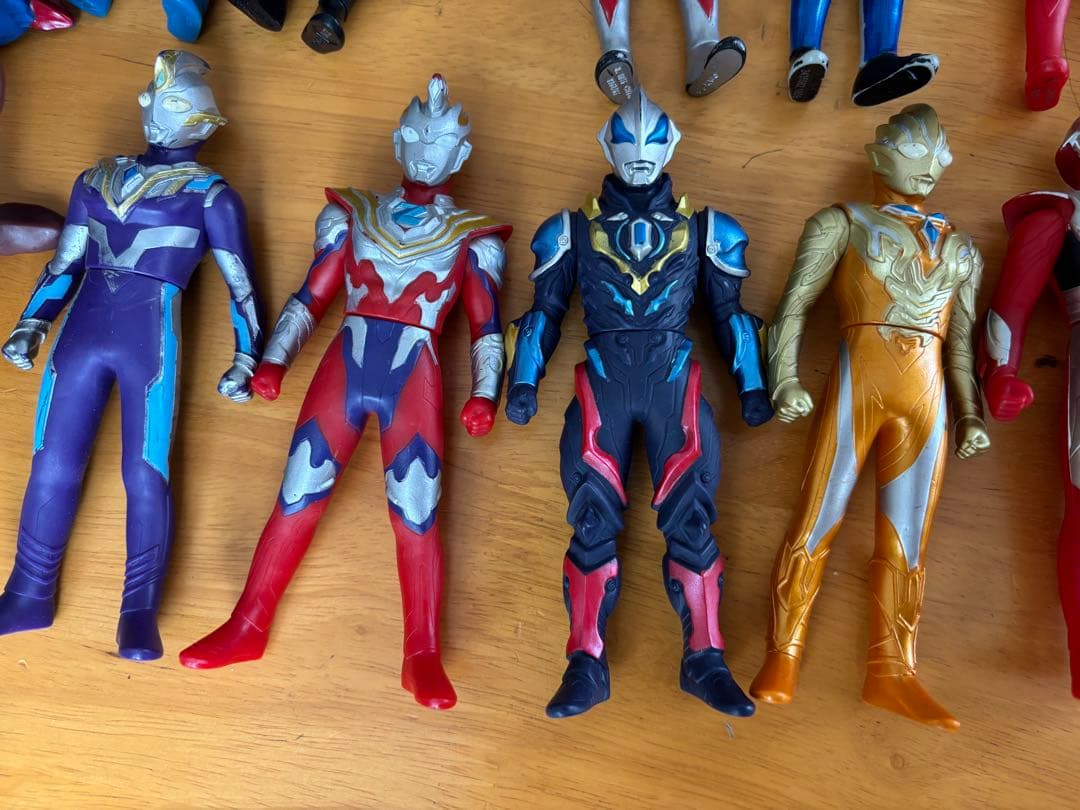 ウルトラマン　フィギュア19体