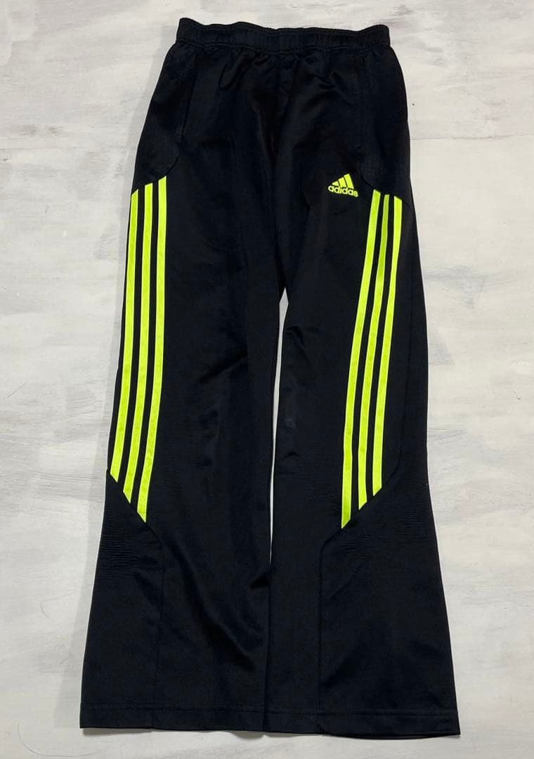 adidas トラックジャケット　セットアップ　 黒×イエロー