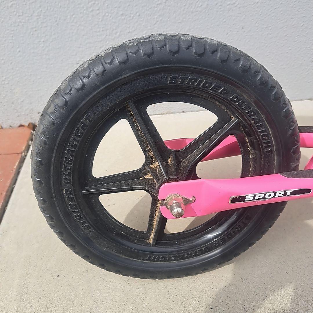 STRIDER ストライダー 12インチ ピンク　キックバイク