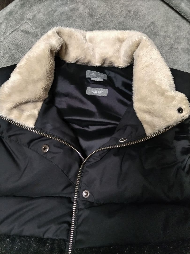 美品　アディダスゴルフ　ダウンベスト　黒系