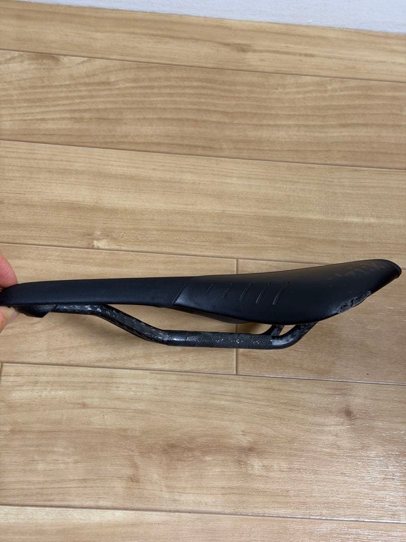 フィジーク Fizik アンタレス Antares R1 サドル カーボン