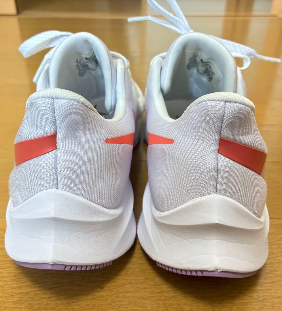 Nike Air Zoom Winflo ランニングシューズ ホワイト　25cm