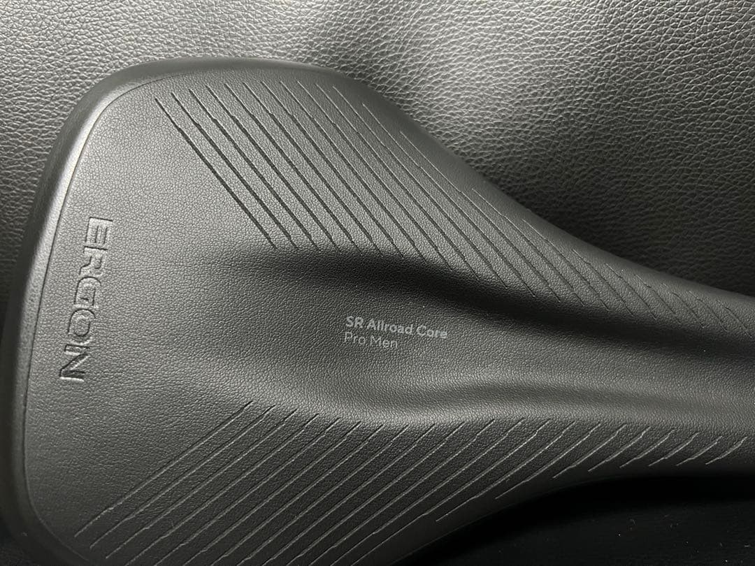 ERGON SR Allroad Core Pro Men M/L チタンレール