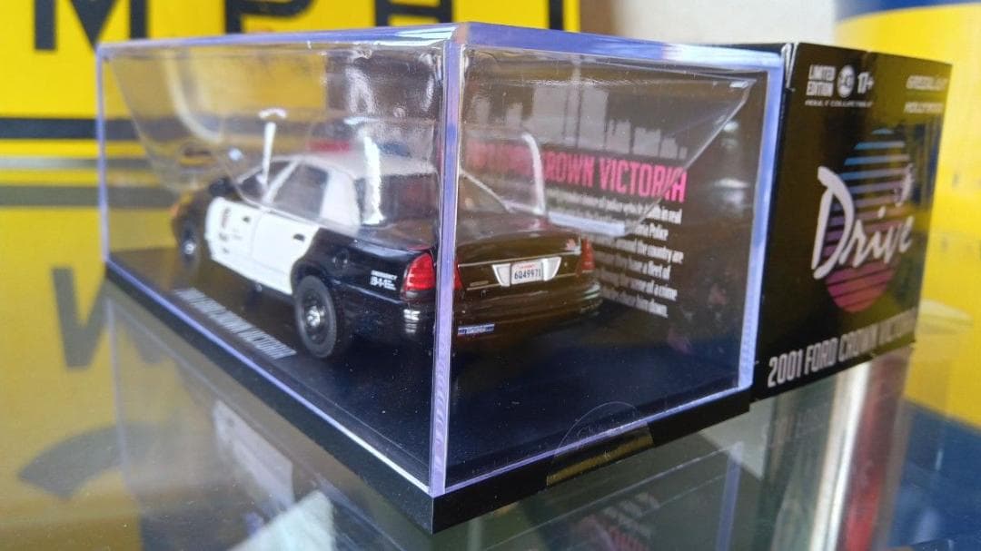 1/43 クラウンビクトリア P71 ポリスカー LAPD ロサンゼルス市警