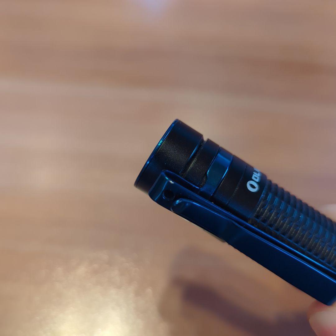 Olight Baton 3 懐中電灯 充電器付き